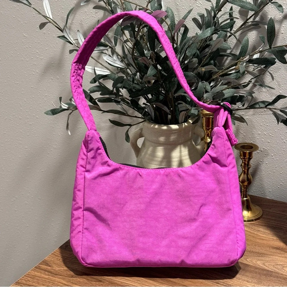 NWT Baggu Extra Pink Mini Nylon Shoulder Bag Adjustable Strap Comfy Going Out - Picture 2 of 5
